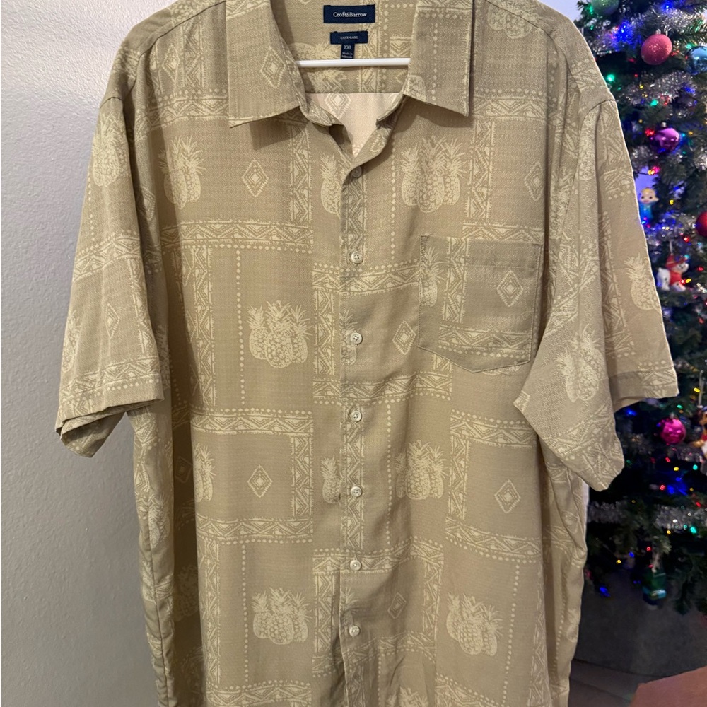 Croft & Barrow Tan Patterned Short Sleeve Shirt